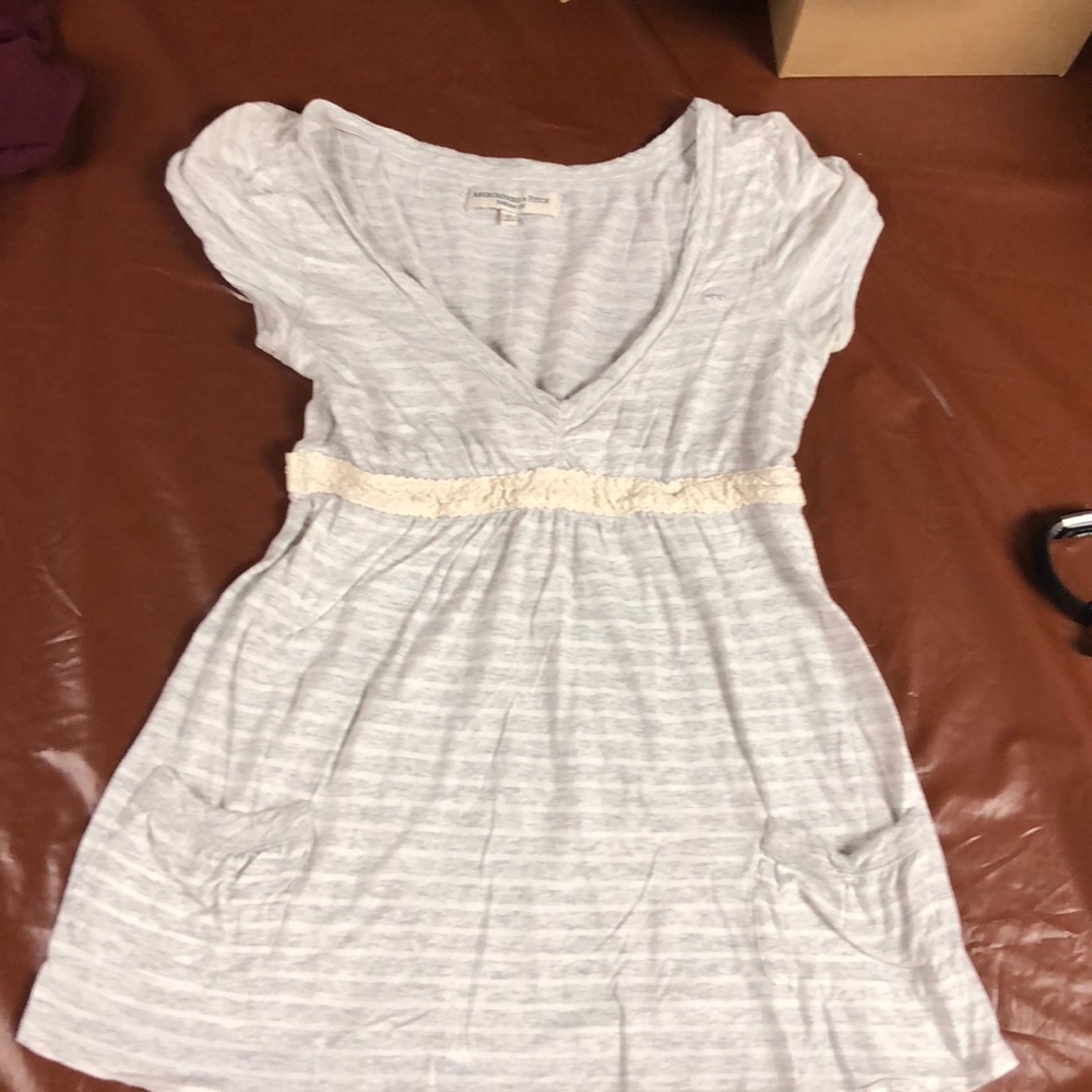 Gray swoop neck Abercrombie shirt